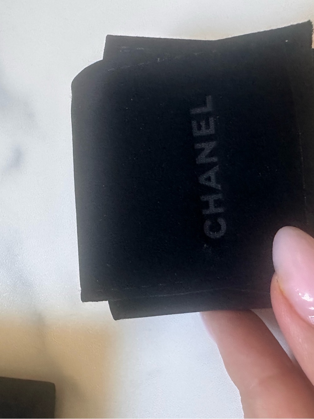 Chanel stud earrings - Picture 9 of 11